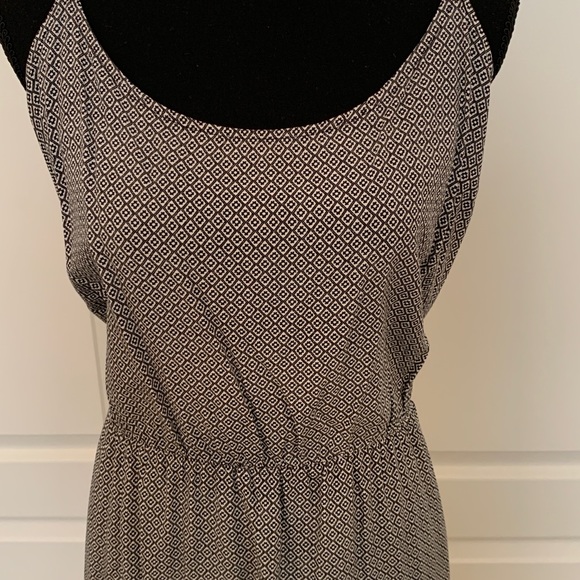 🖤🤍Lightweight Summer Sun Dress🤍🖤 - Picture 3 of 10